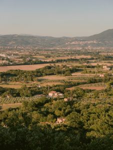 Chiara + Bobak wedding in Castello di Rosciano by Moretti Events Exclusive italian wedding planner Umbrian wedding in Umbria-385